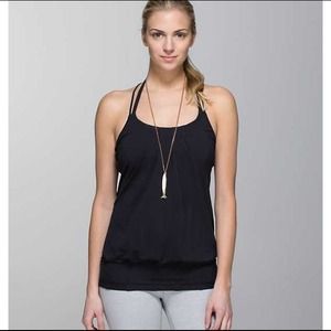 New LuLuLemon Flow and Go tank sz 10