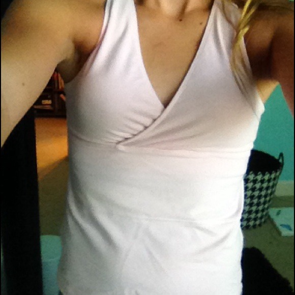 Lululemon workout top! Worn once, great condition