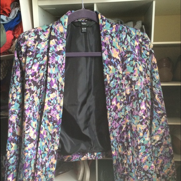 Floral print blazer - Picture 1 of 3