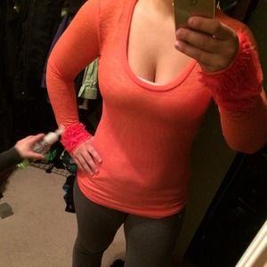 Super cite ruffle sleeves shirt🌟