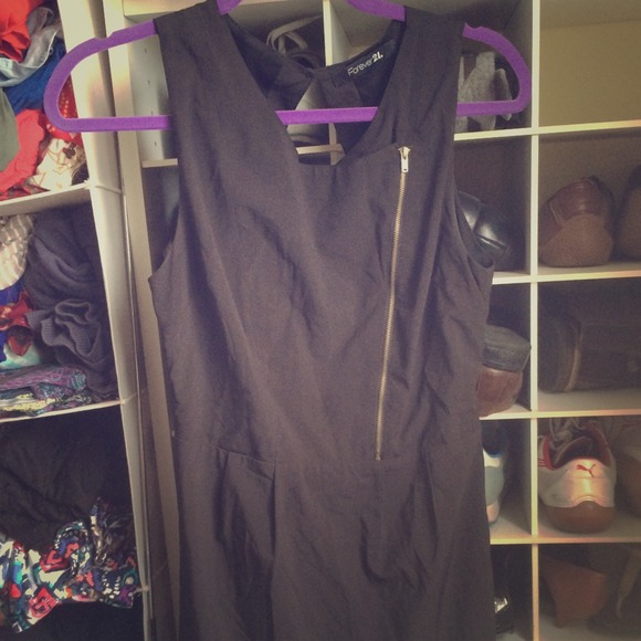 Little black dress! - Picture 1 of 3