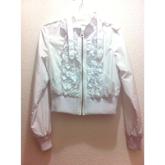 White ruffle jacket - Picture 1 of 2