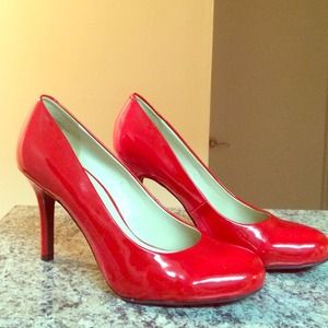 Red Nine West Heels