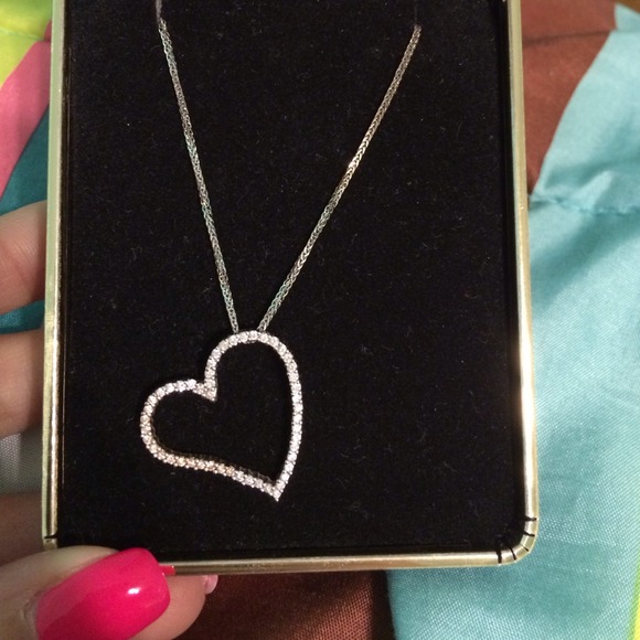 White gold diamond necklace