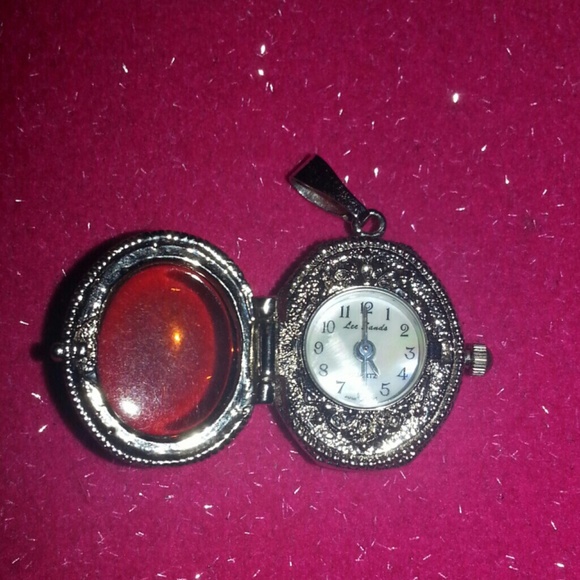 Locket watch - Picture 2 of 4