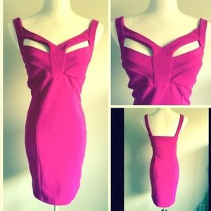 New🎀Gorgeous Fuchsia Cutout Dress!! Size Small.