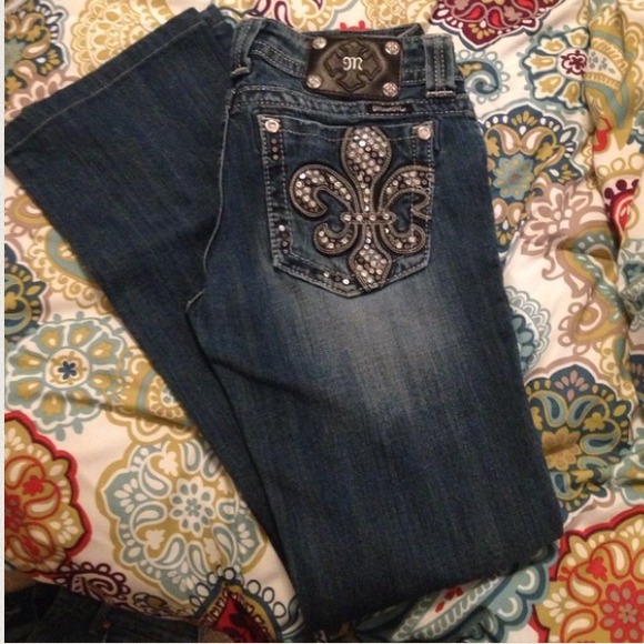 Re-listed Miss me jeans size 28