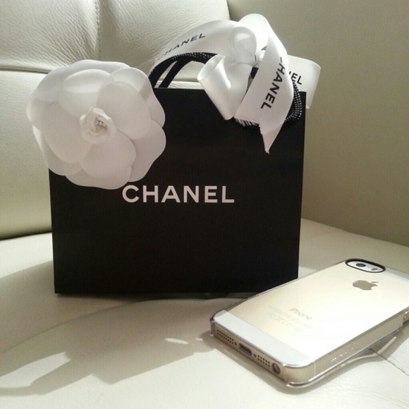 *SOLD* AUTHENTIC Chanel shopping bag (small size)
