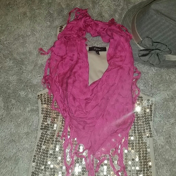 🎉HP2/20🎉Beautiful pink fringed scarf - Picture 2 of 2