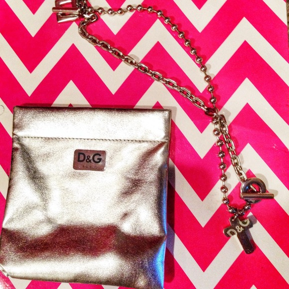 D& G sterling silver necklace