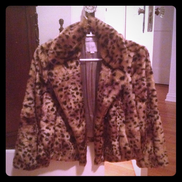 Leopard style faux fur jacket