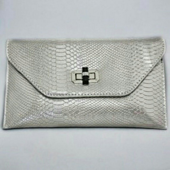 Black Clutch