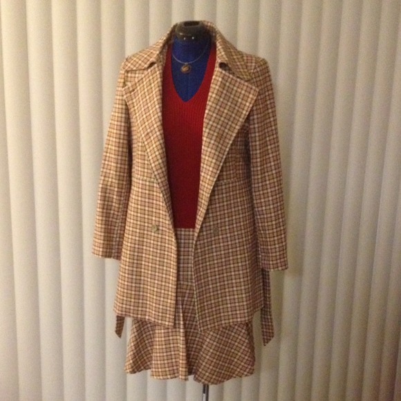Retro Peach& red Plaid trench coat & skirt suit - Picture 2 of 4