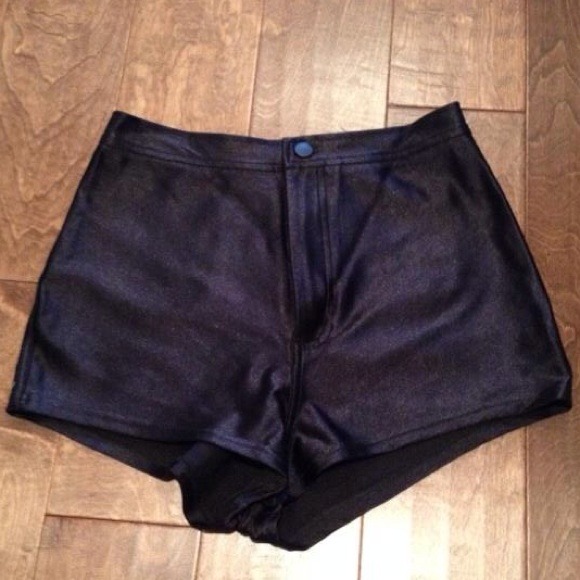 ❌❌SOLD❌❌American apparel disco shorts - Picture 3 of 4