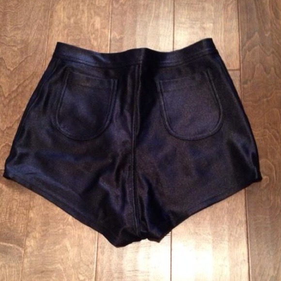 ❌❌SOLD❌❌American apparel disco shorts - Picture 4 of 4