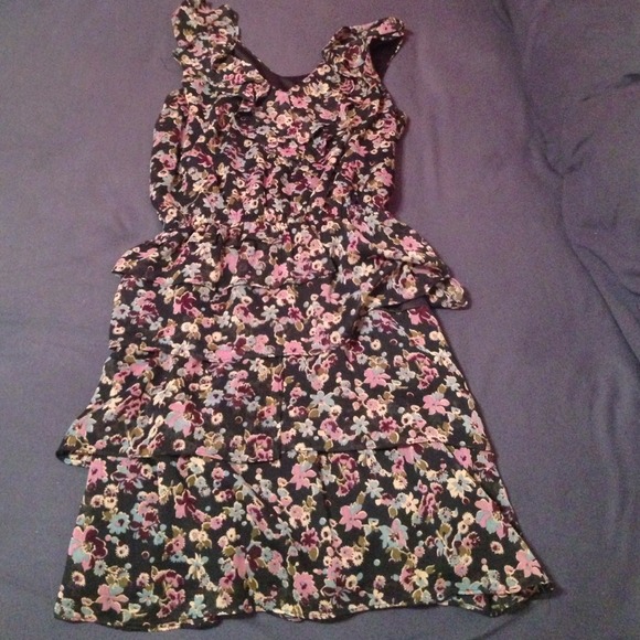 Ruffled blue flower dress