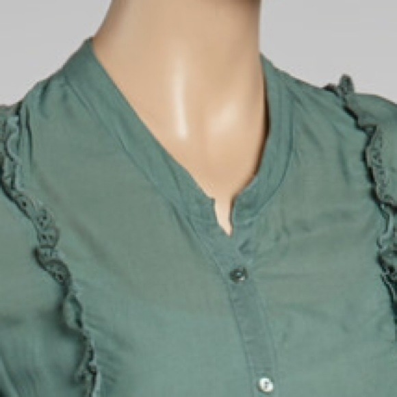 Sea foam button up top - Picture 3 of 3