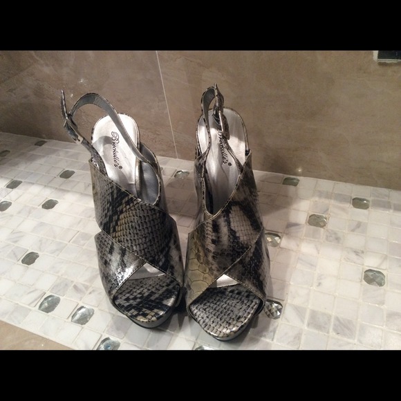 SOLD - Picture 2 of 3