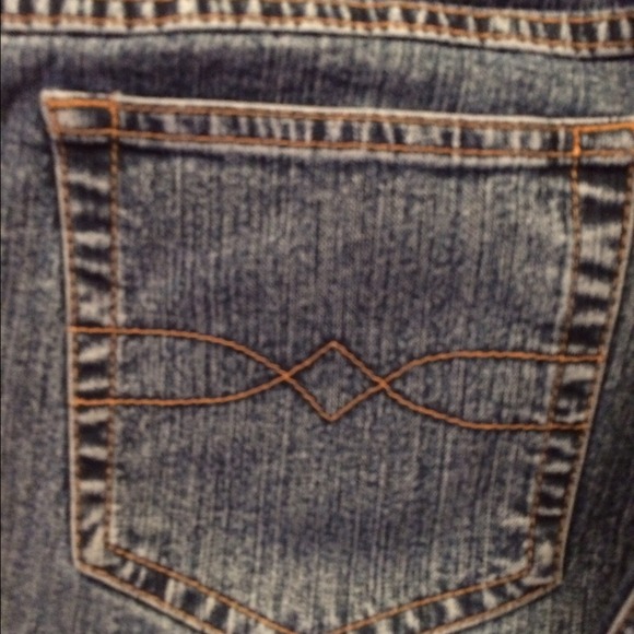 ๐ป๐ESSENTIAL STYLE HP 7/28๐ FG STRETCH JEANS - Picture 3 of 4