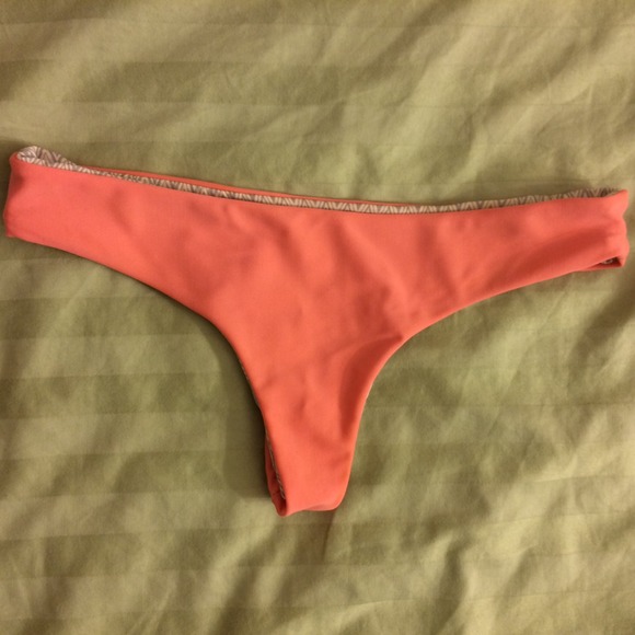 ❌❌SOLD❌❌ Acacia coral hookipa petite bottom