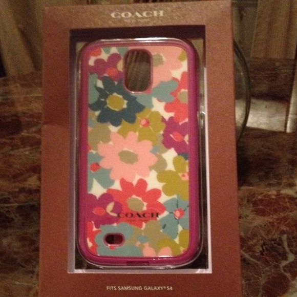 #107   Peyton Floral Molded Galaxy S4 Cover