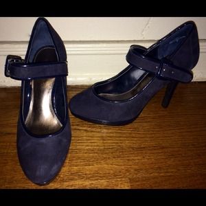 Navy blue suede Mary Jane pumps