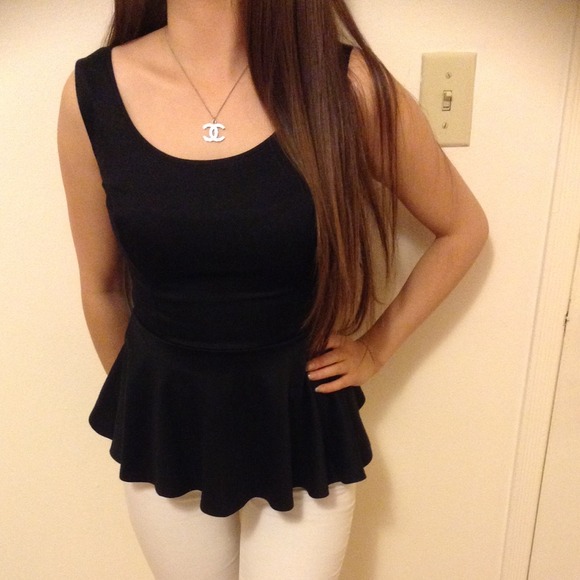 Black peplum tank top - Picture 2 of 2
