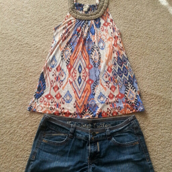 Cute tribal print top!