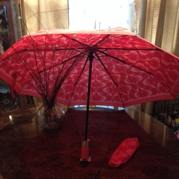 #111.  New Coach Peyton Dream C Umbrella - Picture 3 of 4