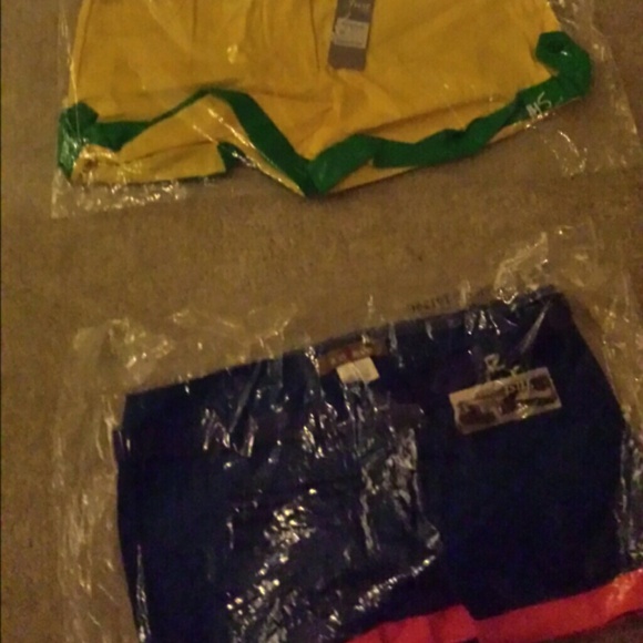 Shorts - Picture 3 of 3