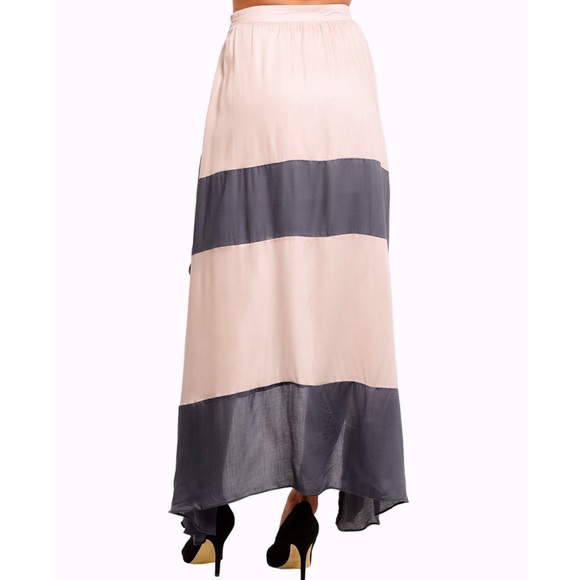 Hi & Low Taupe Charcoal Skirt - Picture 6 of 7