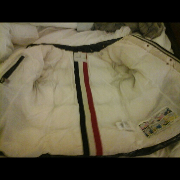 Authentic Moncler jacket - Picture 2 of 3