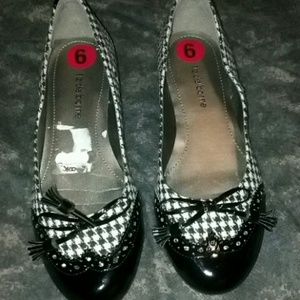 Houndstooth shoes
