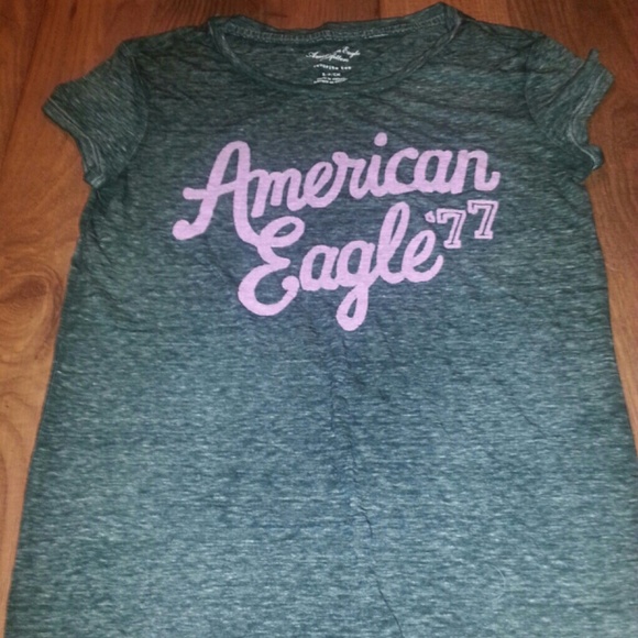 American Eagle Graphic Tee