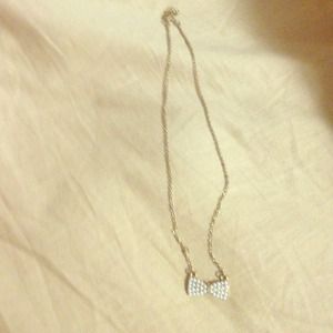 Cute bow necklace.
