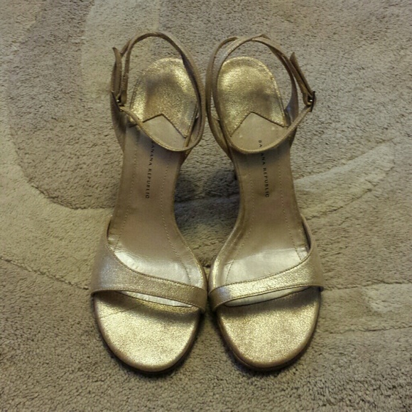 Gold 'Carly' Sandals - Picture 2 of 2