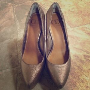 Kelsi dagger platform heels