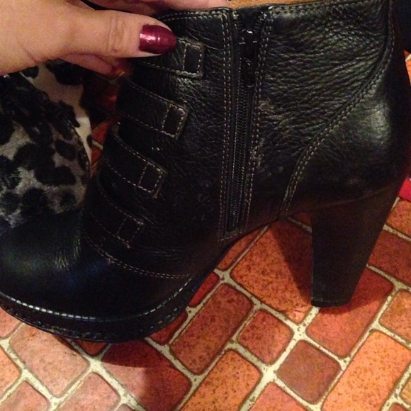Black leather boots! - Picture 3 of 4