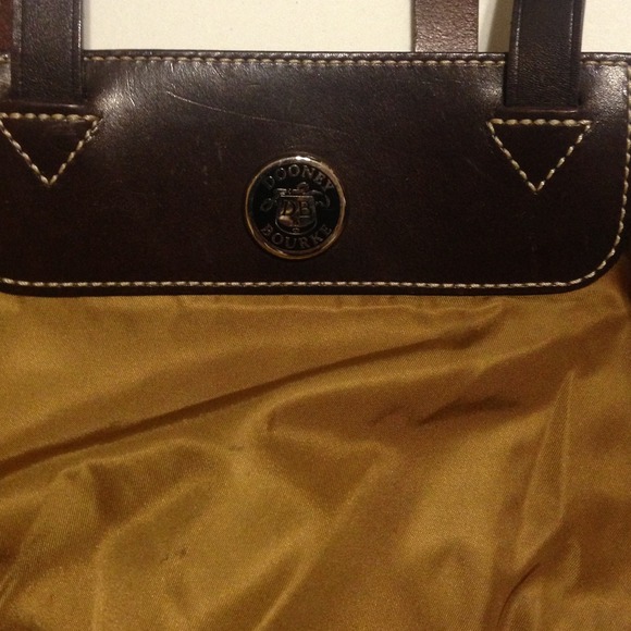 Dooney & Bourke handbag - Picture 2 of 4