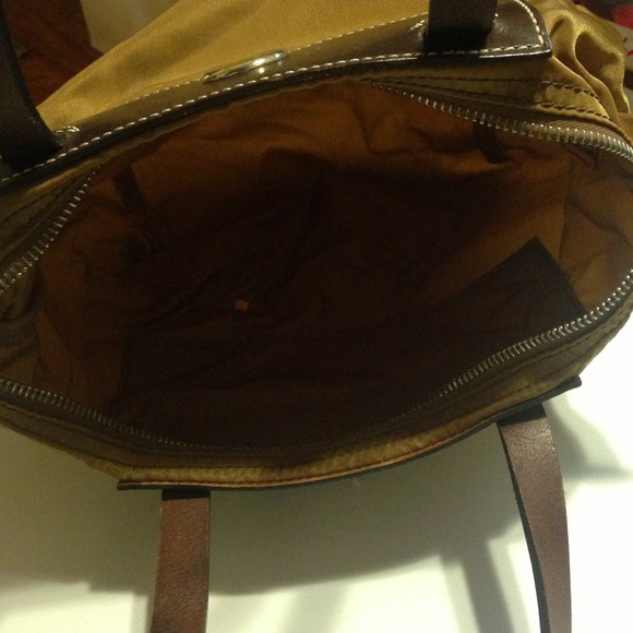 Dooney & Bourke handbag - Picture 3 of 4