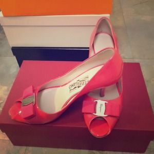 Ferragemo Heels