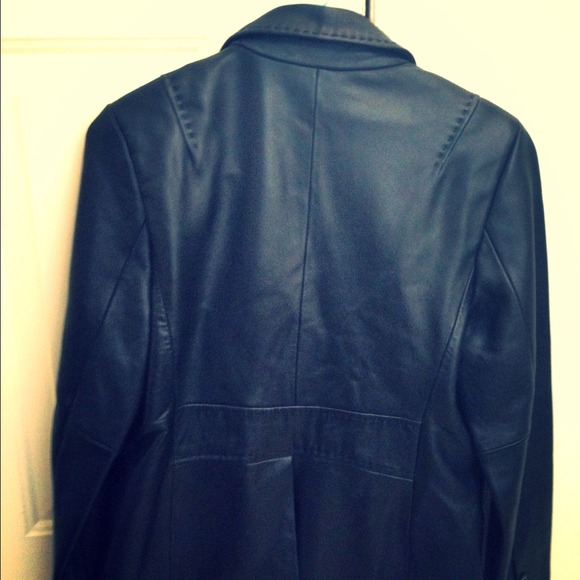 Leather jacket - Picture 3 of 4