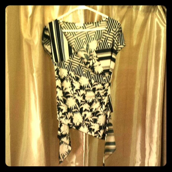 Charlotte Russe short sleeve shirt