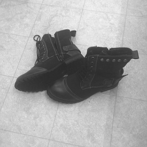 Black Forever 21 Boots