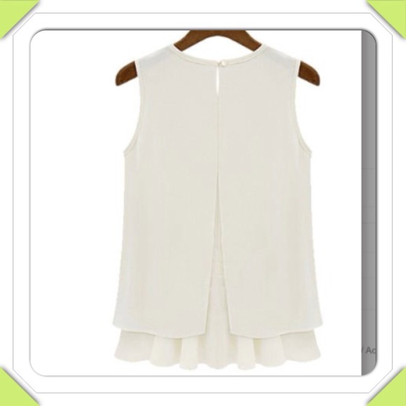 ❗MAJOR SALE❗Flowered Crochet Top - Picture 3 of 4