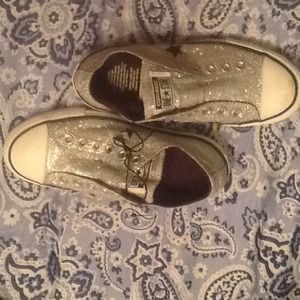 Silver glittery Chuck Taylor's size 6 NWT