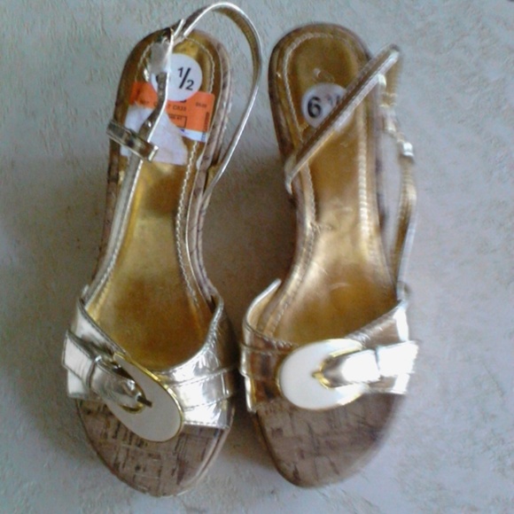 Shoes - Gold & White Wedge Sandals