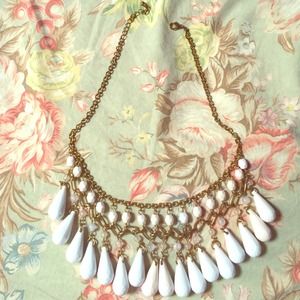 Elegant and Classy Necklace