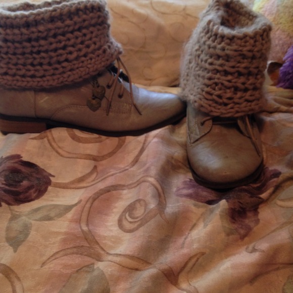 Shoes - Combat boots
