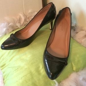 Ann Taylor black pumps 👠